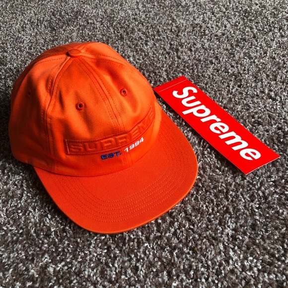 Supreme Accessories - Supreme Embossed Logo 6-Panel
Orange